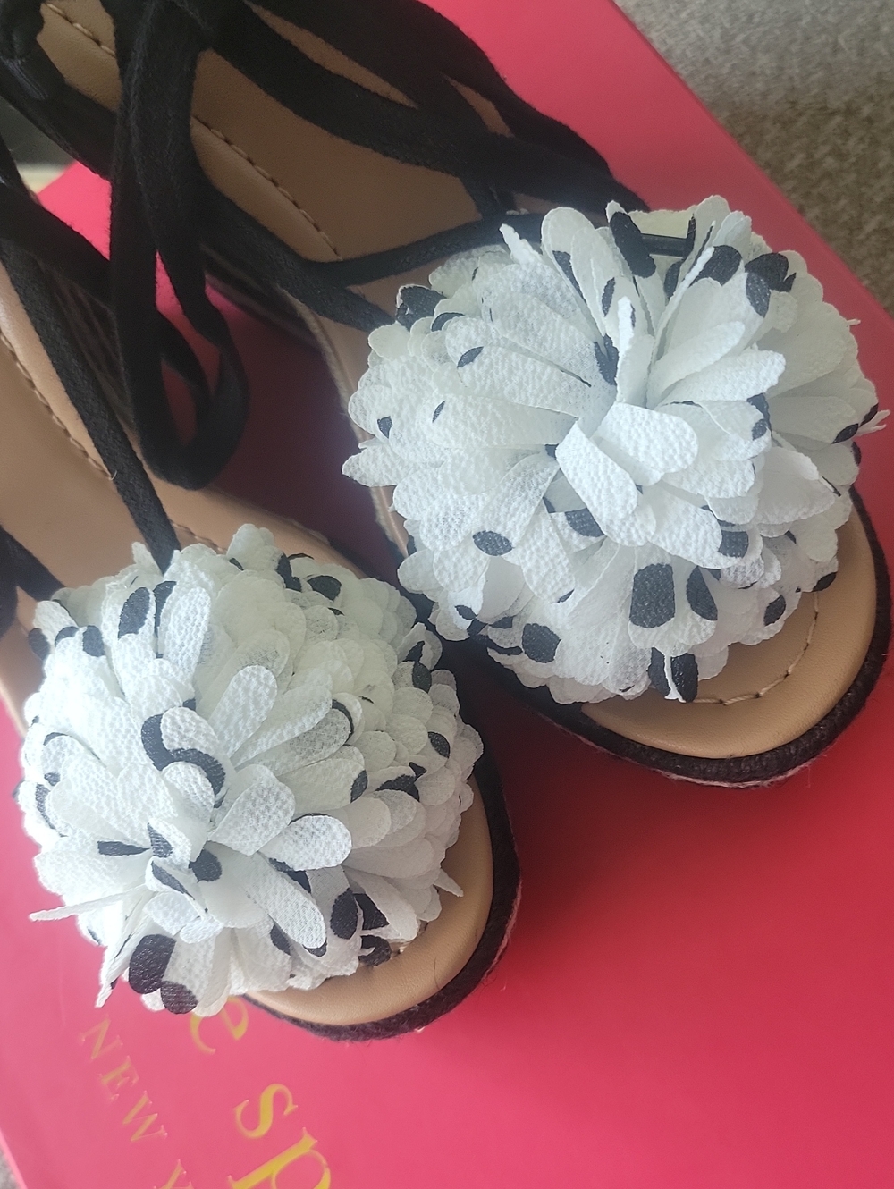 Kate Spade Black Platform Slingback Sandals with White Floral Pom Detail, tie up - Picture 4 of 8